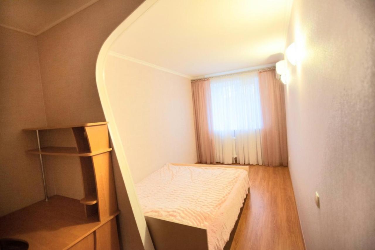 Двухкомнатная Квартира 300М От Моря Ул Парковая 18 Отчетные Док Czarnomorsk Zewnętrze zdjęcie